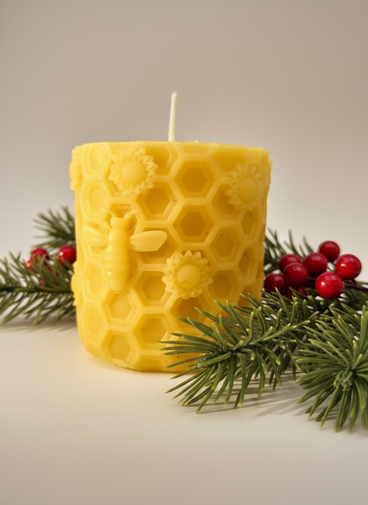 Candela Natalizia in cera d'api motivo ape su favo